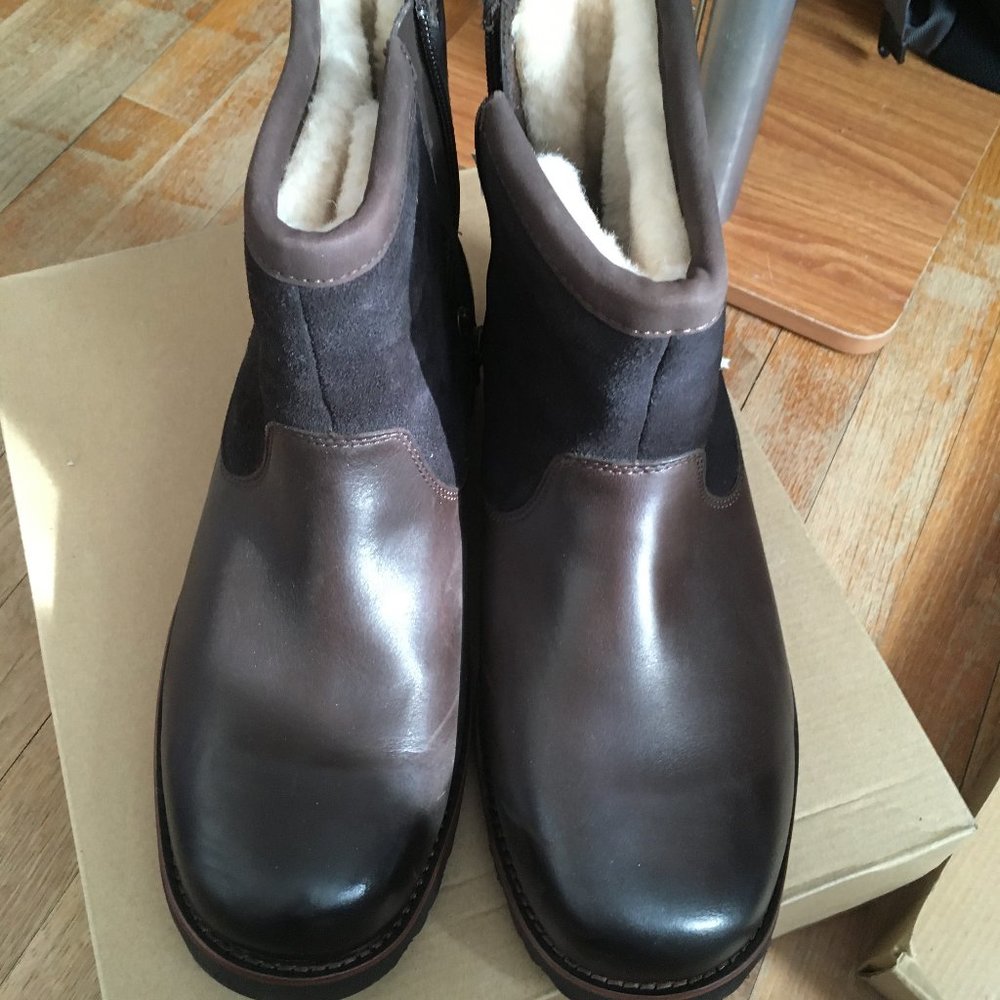 NWT Mens UGGs Size 10 Brown/Dark Brown Leather/Fur